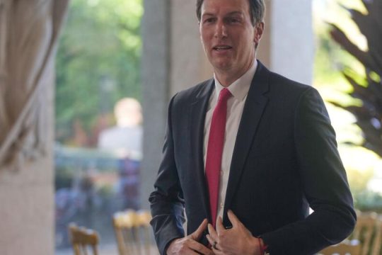 Ειδικός απεσταλμένος για την ειρήνη και τη... μάσα